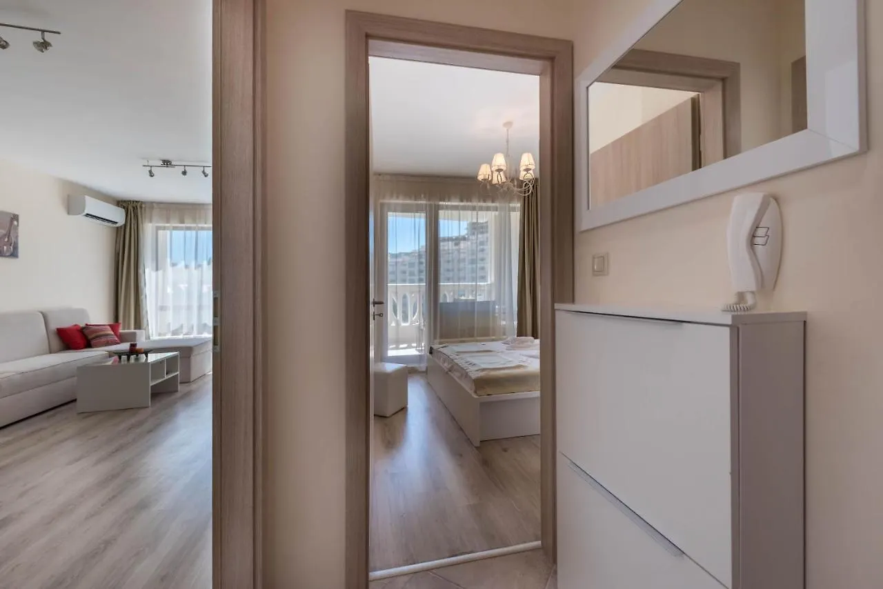 Blue Lagoon Seafront Apartments Varna
