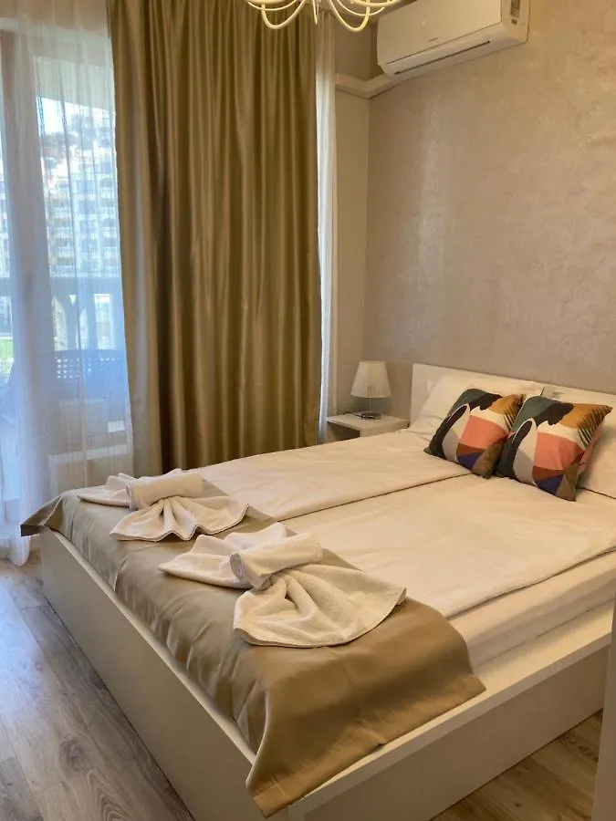 Blue Lagoon Seafront Apartments Varna